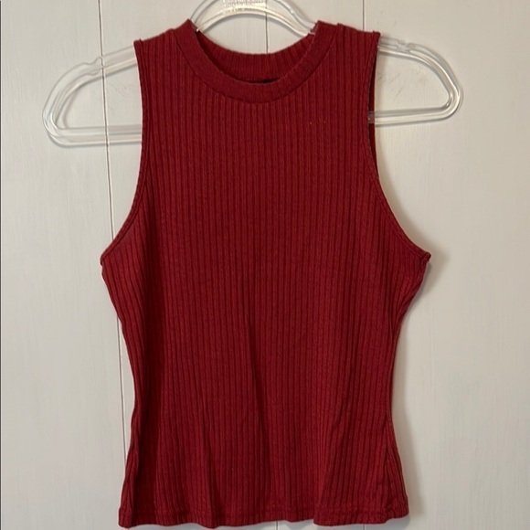 Sleeveless Ribbed Red Top - Picture 1 of 4